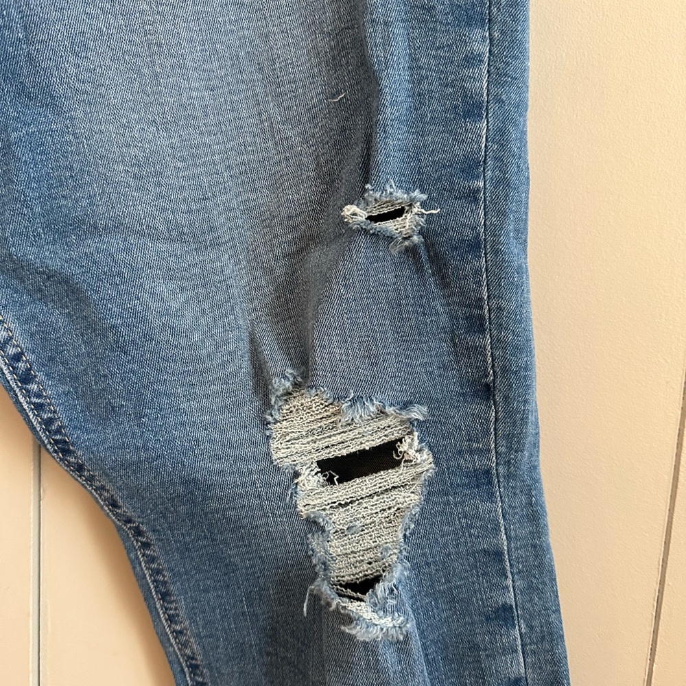 GAP High Rise Distressed Button Fly Universal Legging - Picture 8 of 10